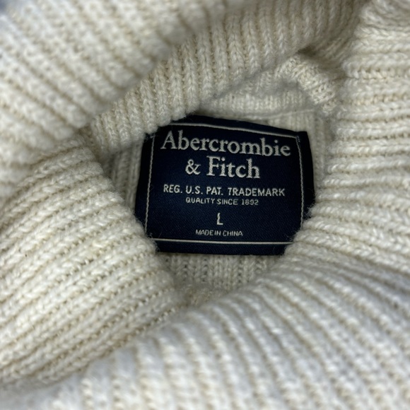 Abercrombie & Fitch Ribbed Icon Turtleneck Women’s Sweater Size L Color Cream - Picture 7 of 7
